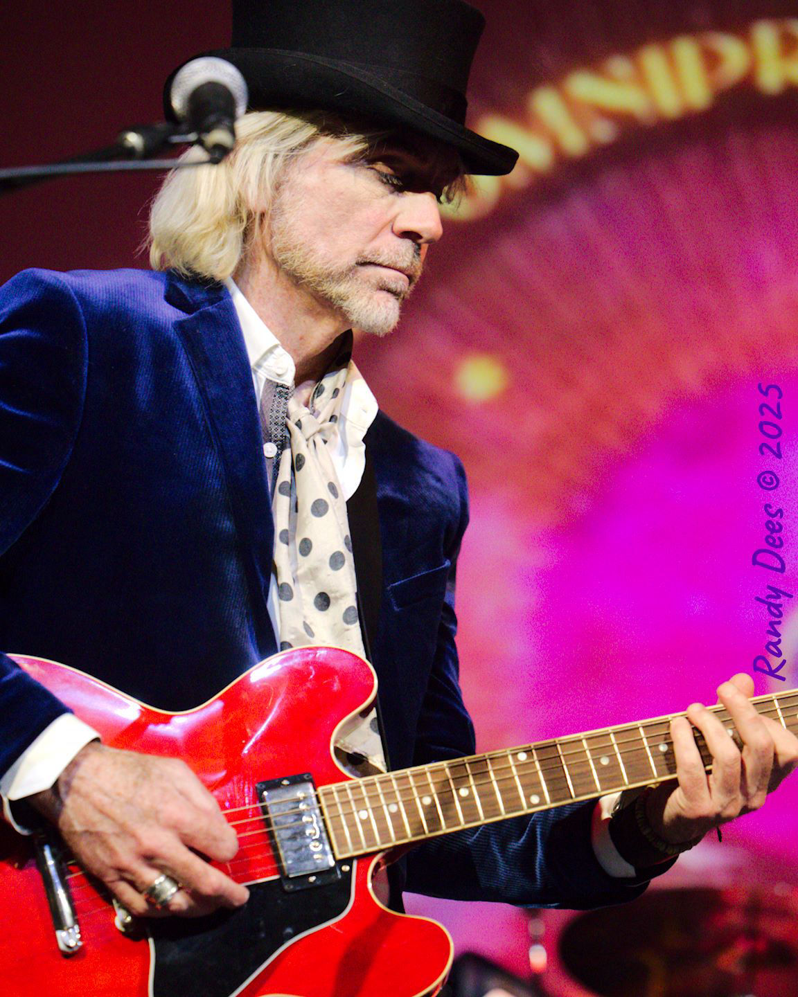 The Traveling Wilburys & Beyond