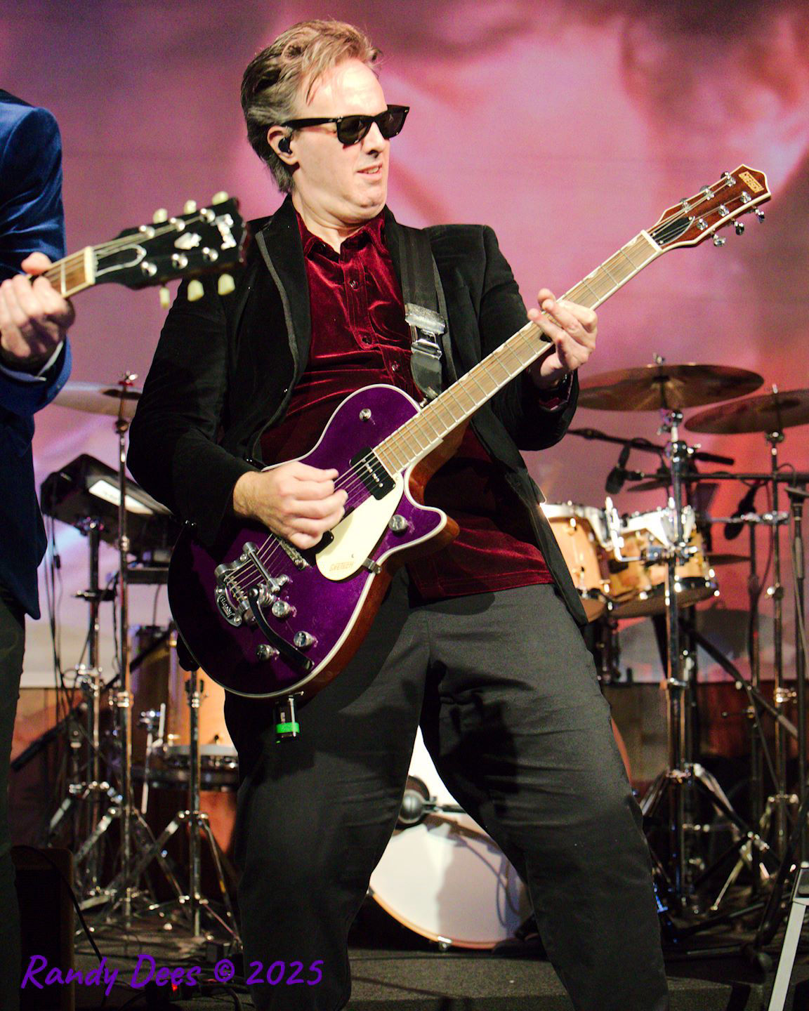 The Traveling Wilburys & Beyond