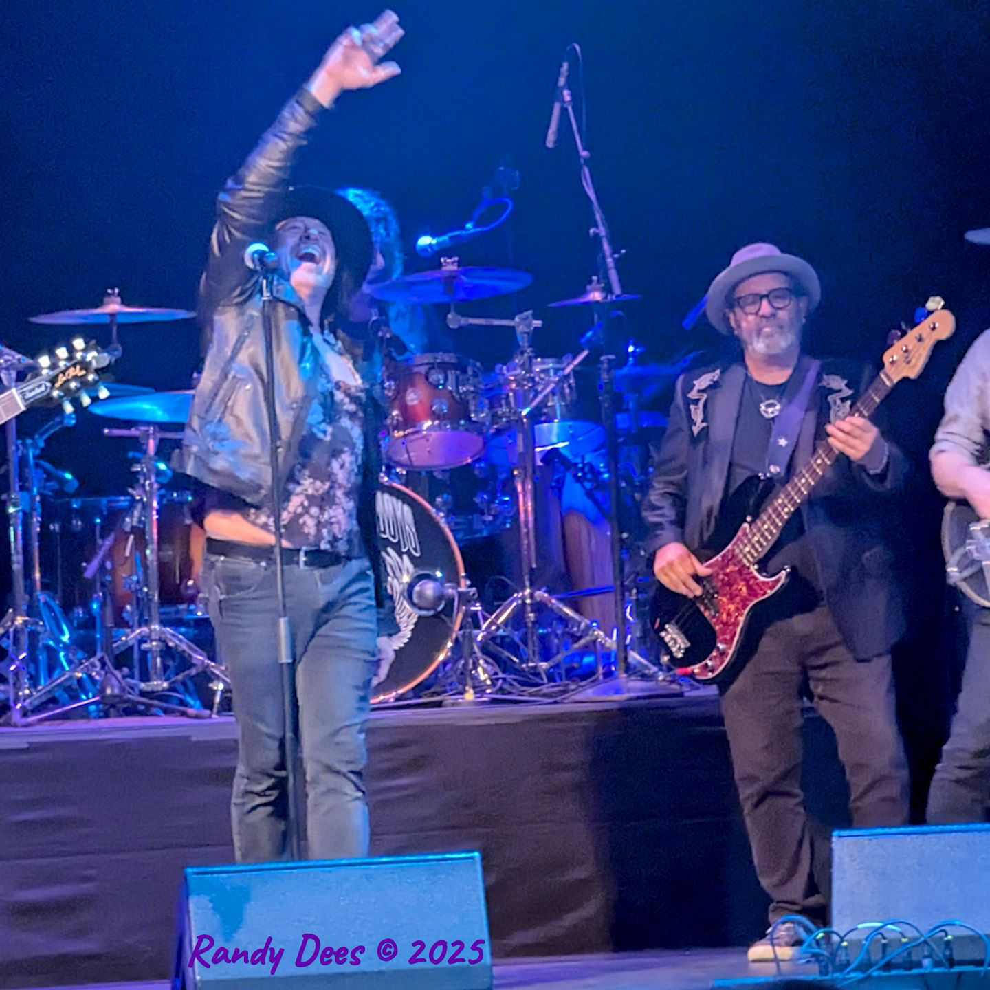 Los Lonely Boys / Del Castillo