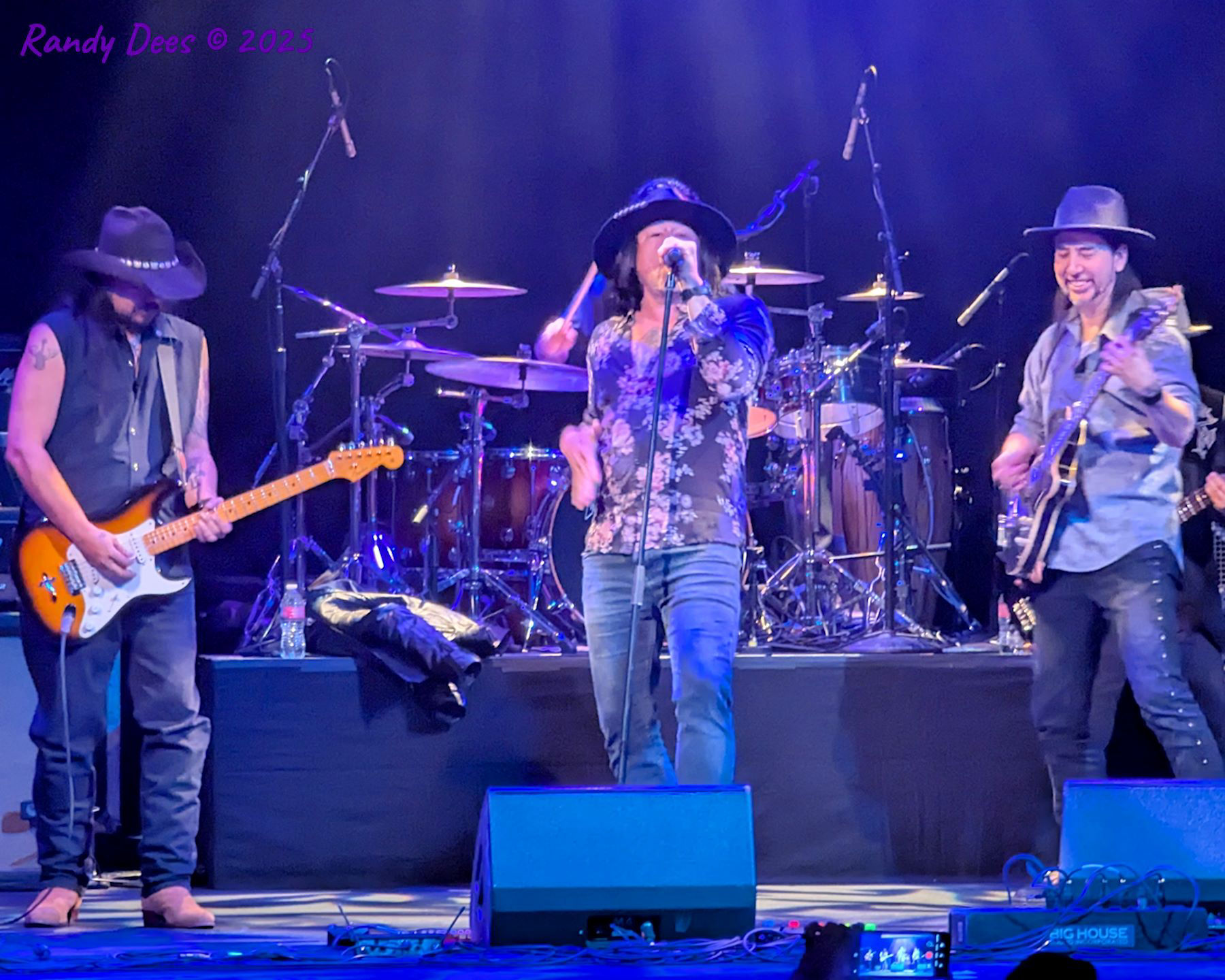 Los Lonely Boys / Del Castillo